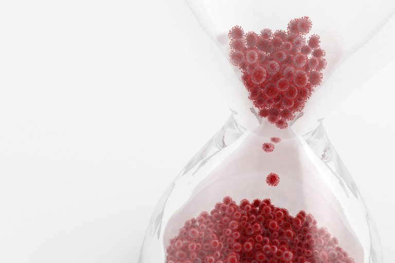 Harvard experts on Omicron and long COVID