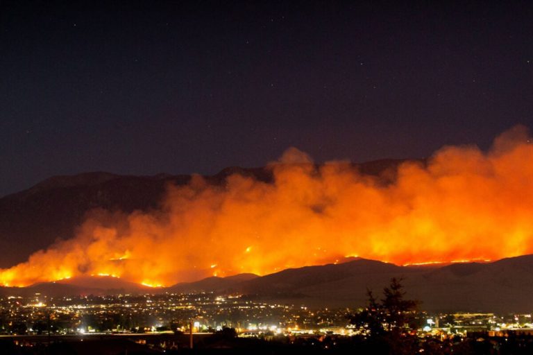 Wildfire smoke linked to increase in COVID-19 cases and deaths